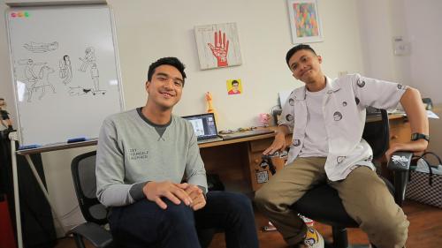 Kenalan langsung oleh pria di balik akun Tahilalats!